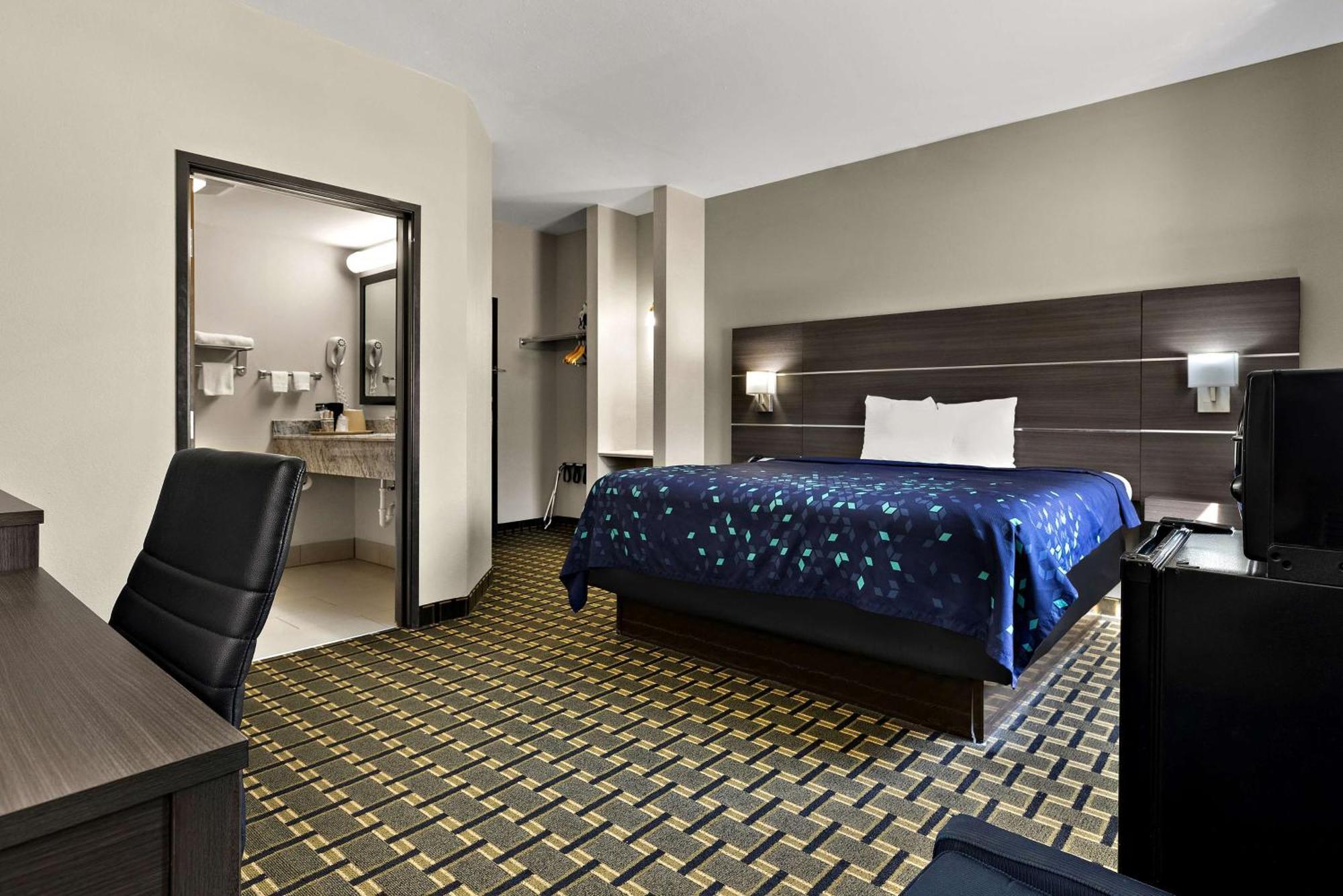 Surestay By Western East Hotel