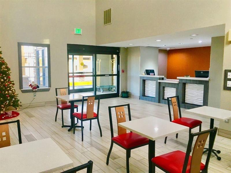 Surestay By Western East 3*