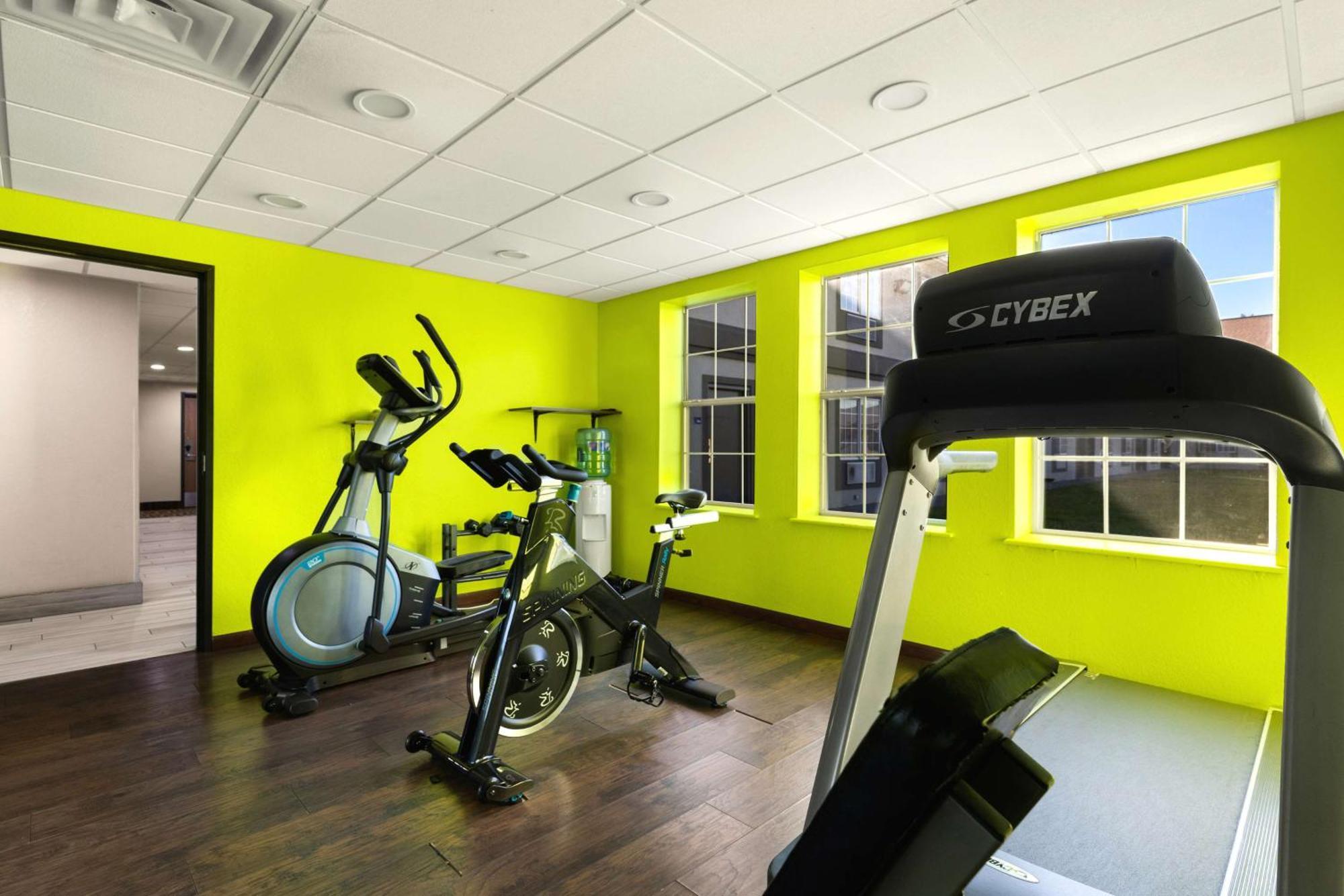 Hotel Surestay Plus By Best Western East 3*