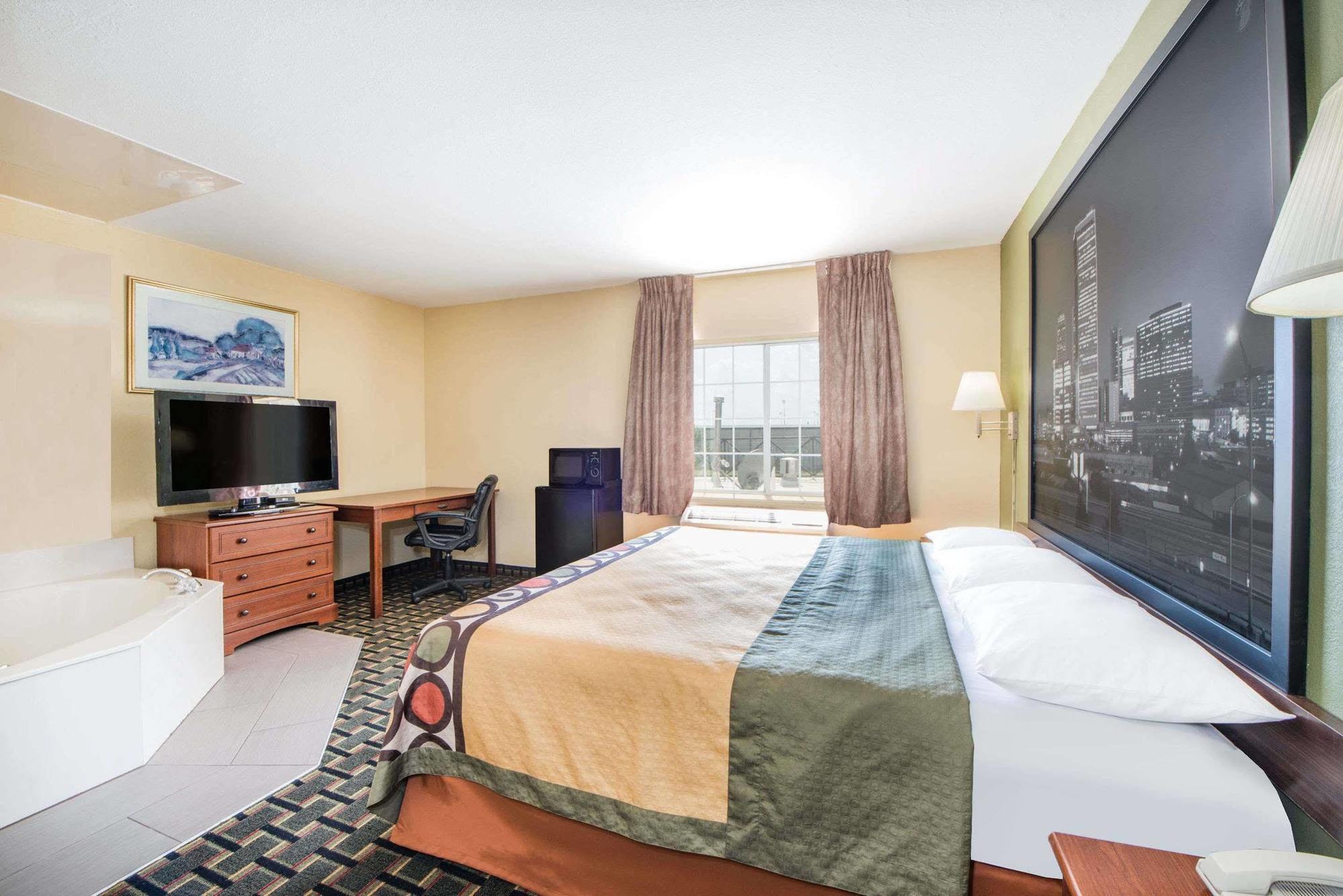 Hotel Surestay Plus By Best Western East 3*